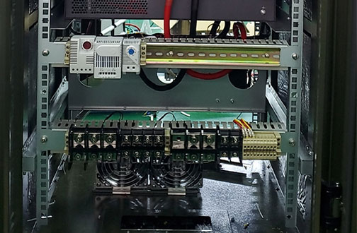 系統(tǒng)柜在低溫高海拔恒溫該怎樣選型？